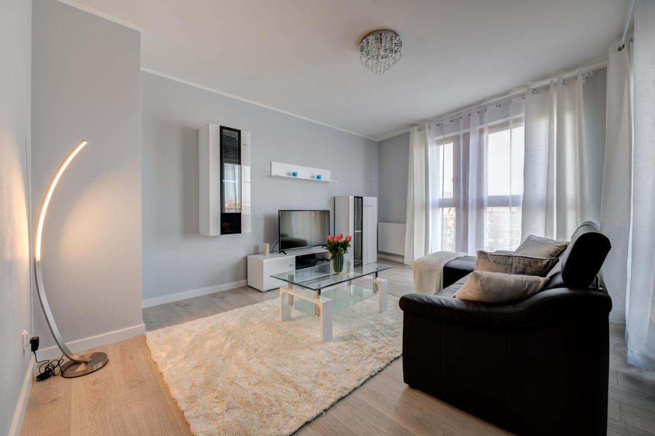 Live & Travel Apartments - Waterlane Island 格但斯克 外观 照片
